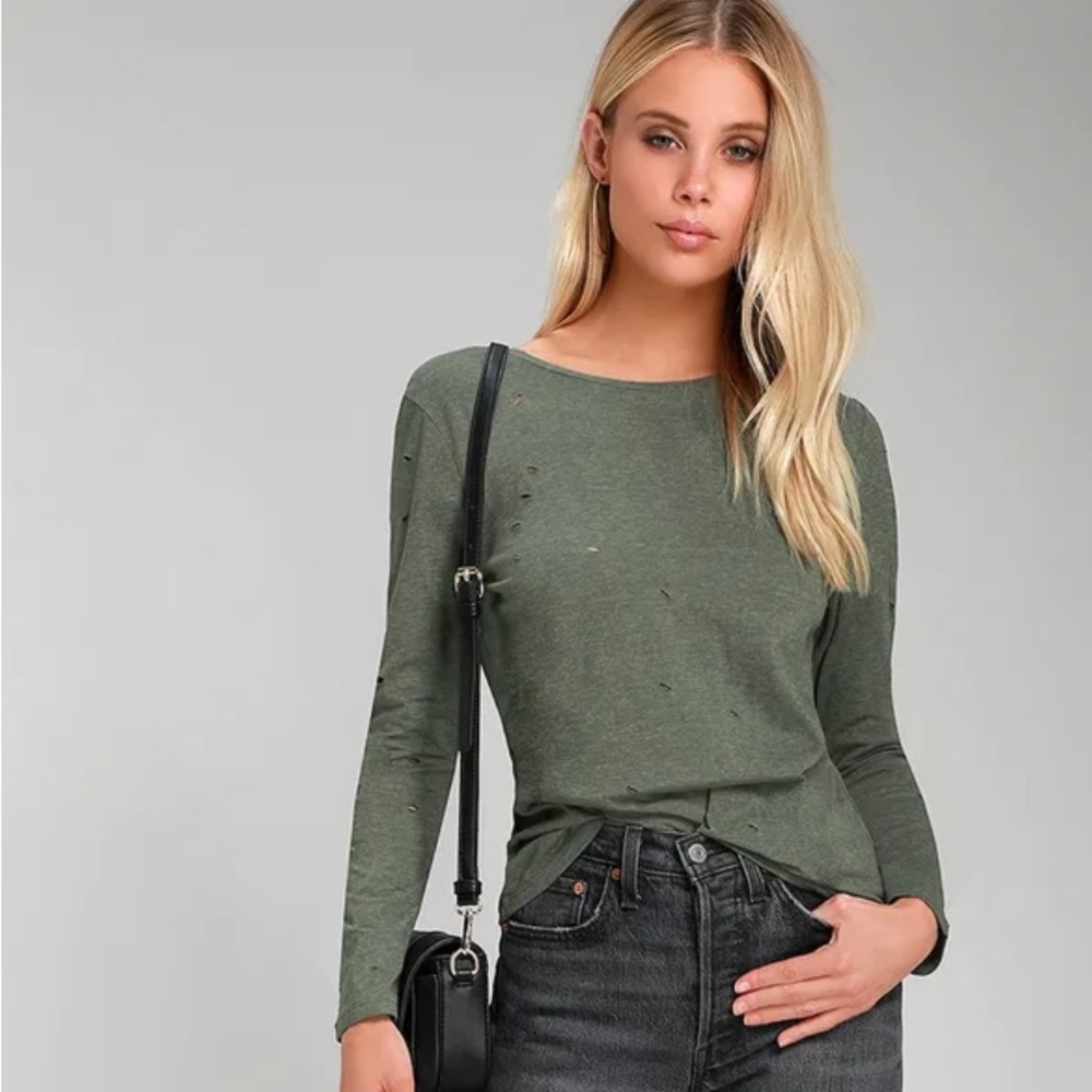 LULU’S CUTTING EDGE OLIVE GREEN DISTRESSED LONG SLEEVE TEE